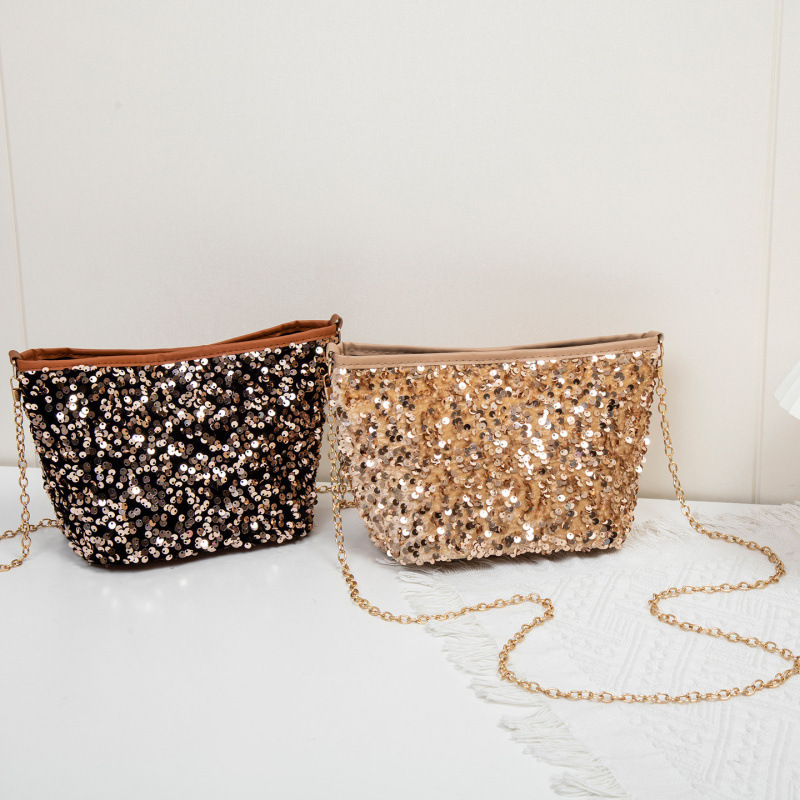 Bolsas de diafragma de moda cool para mujeres verano 2025 nueva moda de mano de cena nicho cadena de brazo bolsas de mochila image 4