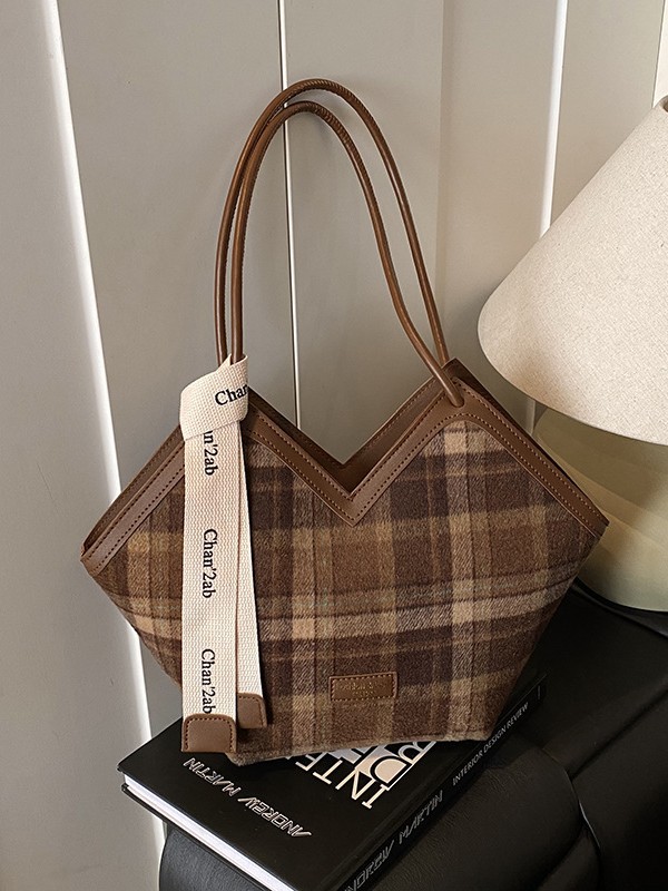 Bolsa de viaje de mujer 2025 nueva moda de invierno y otoño, moda universal, bolso de hombro cuadrado, bolsa de gran capacidad
