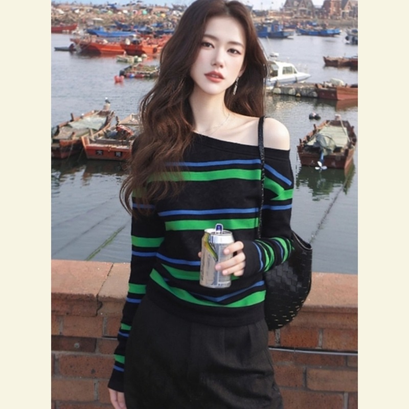 独特超好看上衣韩系慵懒风松弛感小众不撞款斜肩条纹T恤针织衫秋|undefined