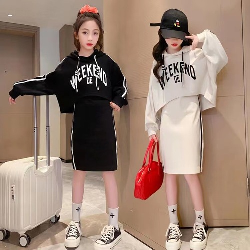 Girl's Han Version Set 2024 Spring and Autumn New Middle Child Trendy Fashion Girl Sweatshirt and Skirt Two-Piece Set
