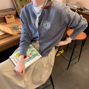 �����¿�С�r�մ̽�ᘿ��_��Ů�nϵ���e�ٴ����p�g�A�IŮ�bë��