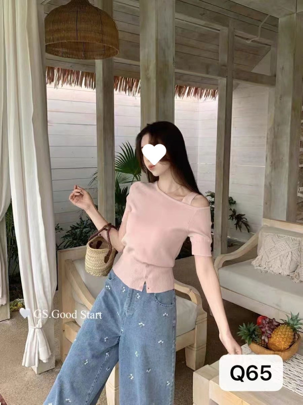 高级感时尚气质韩系氛围感下摆开衩设计露肩小衫女装毛织针织衫|undefined