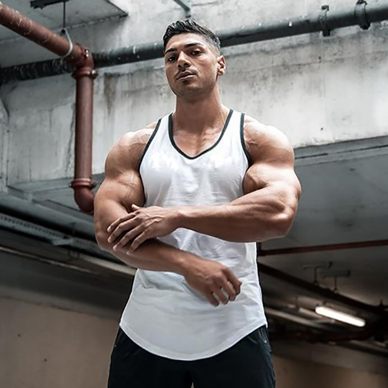 Comercio exterior Tablero ligero hombres de excavación profunda culturismo Chaleco de fitness de verano de los hombres color sólido entrenamiento integral Camiseta deportiva de fondo Algodón
