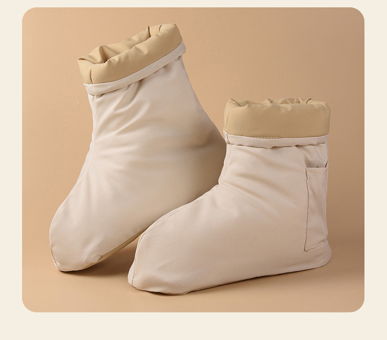 Moxibustion Boot Heat Compress Foot Warmer with Mugwort and Angelica Dahurica Liner for Home Foot Care in use