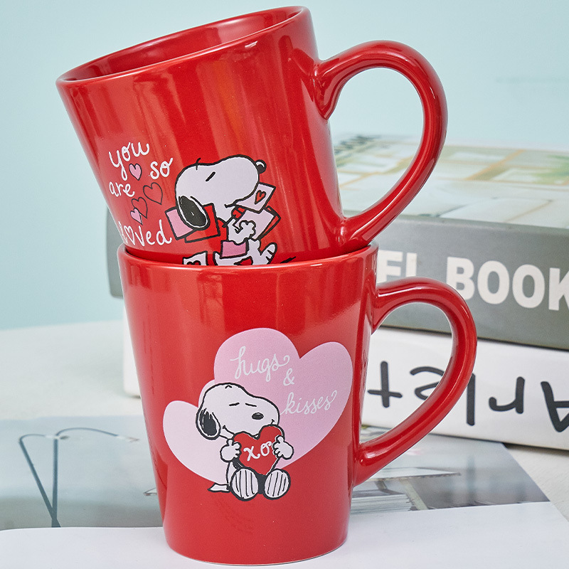 Simple ins estilo alto-aspecto taza cónica de dibujos animados pareja Taza de cerámica de alta temperatura calcomanías hogar taza de agua