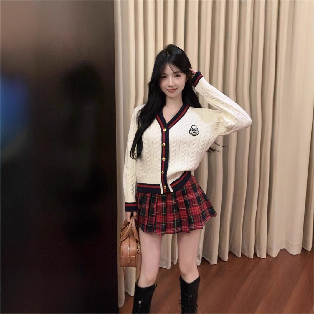 대학 스타일 V-NECK 니트 카디건 가을과 겨울 부드러운 왁스 게으른 스타일 한국 스웨터 올 매치 JK 체크 무늬 스커트 세트
