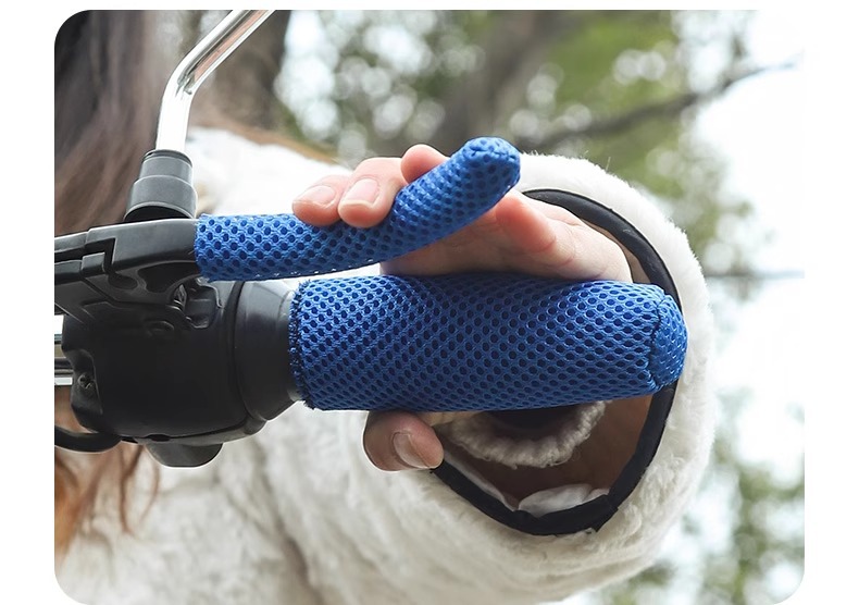 Electric Rider Handlebar Cover, Motorcycle Universal Anti-Slip, Anti-Sweat and Wear-Resistant, Cute Cartoon Bicycle Grip Cover, Breathable
