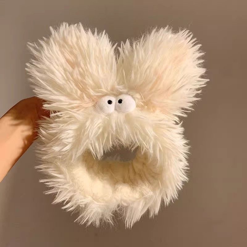 顔を洗って髪を洗って新型の少女の韓国の化粧をつけてマスクの専用のカチューシャをつけます。