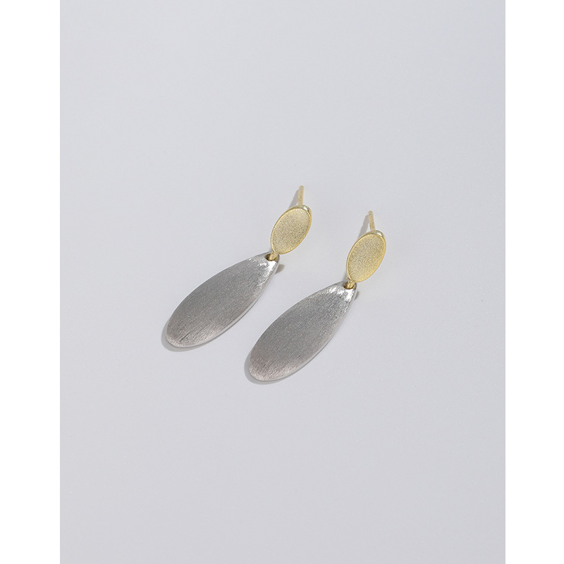 925 plata esterlina gota de agua pendientes cepillados diseño nicho de las mujeres pendientes largos luz de lujo de alto grado pendientes minimalistas temperamento