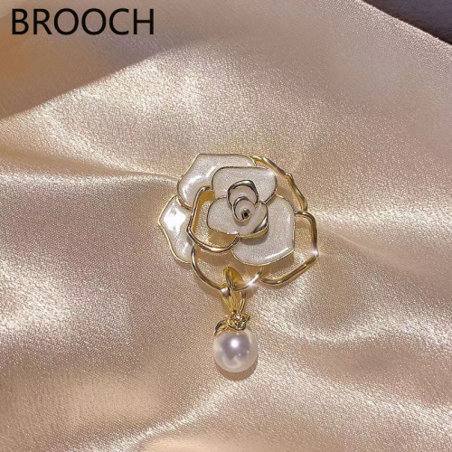 Exquisite fine glitter oil camellia brooch high-end pearl corsage brooch Korean style anti-exposure clothing accessories wholesale
