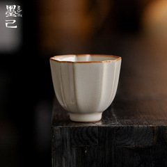 墨己汝窯米黄開片は主人の杯の陶磁器の家庭用品の茗杯の工夫のお茶を養うことができます。