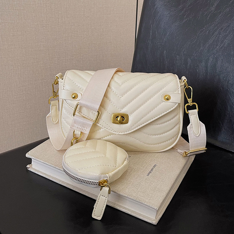 Borsa a tracolla da donna, borsa a spalla con catena elegante_voghion.com