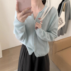 25秋冬女装韩系卷边V领纯色甜美爱心扣羊毛衫贝熊绒针织开衫毛衣