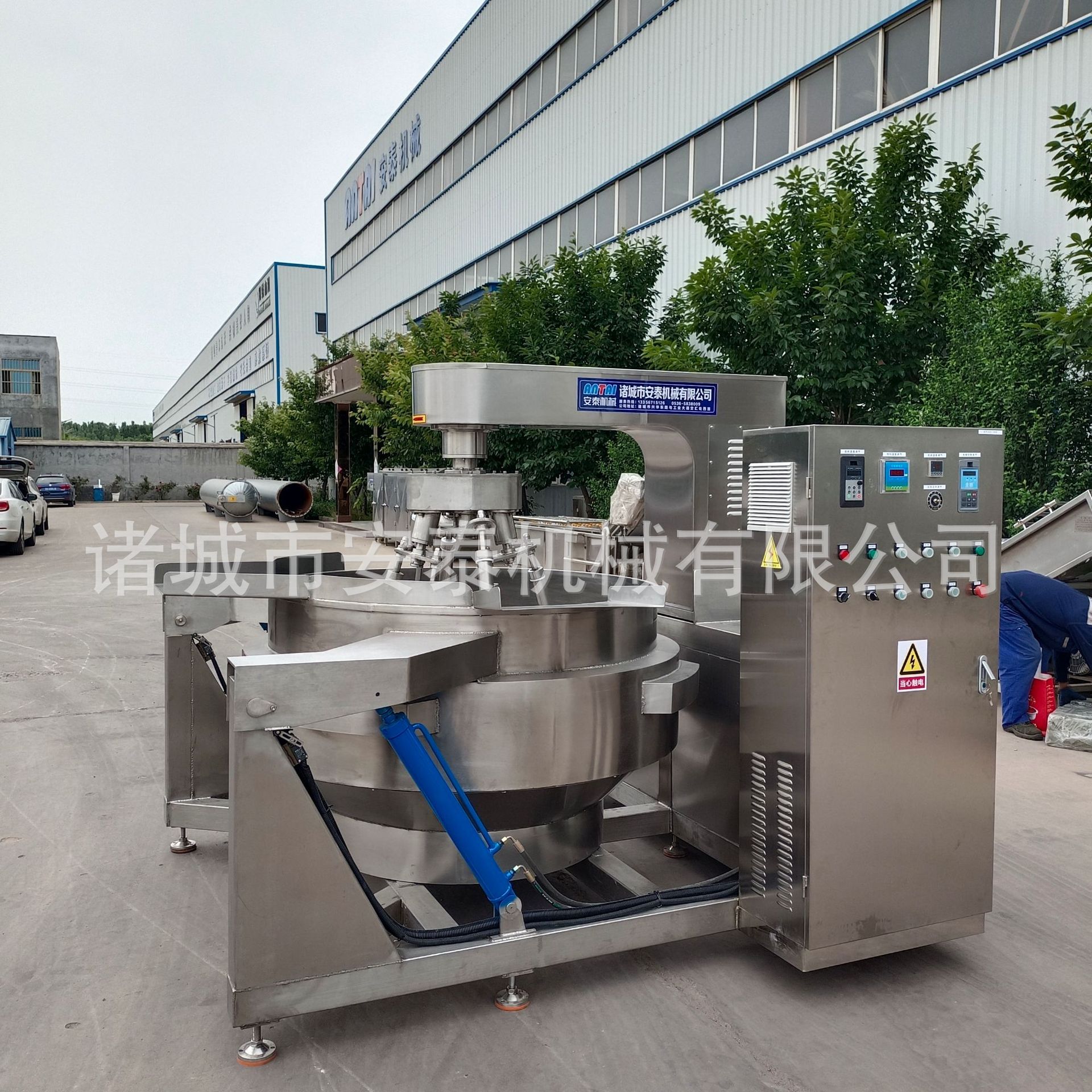 供应不锈钢牛肉辣酱行星炒锅 老干妈酱料带自动测温炒锅质保一年