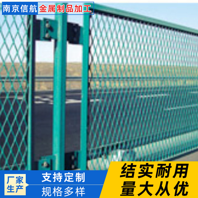 高速公路双边丝护栏网家禽果园圈地包塑铁丝网高速公路铁路防护栏