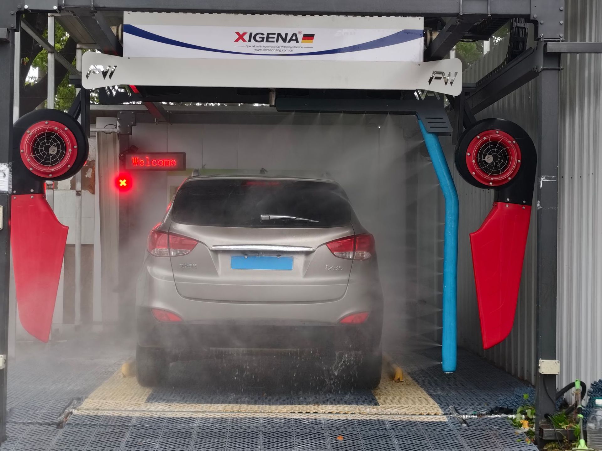 Shanghai Fengwang Fully Automatic Car Wash Machine with High-Pressure Cleaning, Intelligent 24-Hour Unattended Commercial Gas Station Equipment