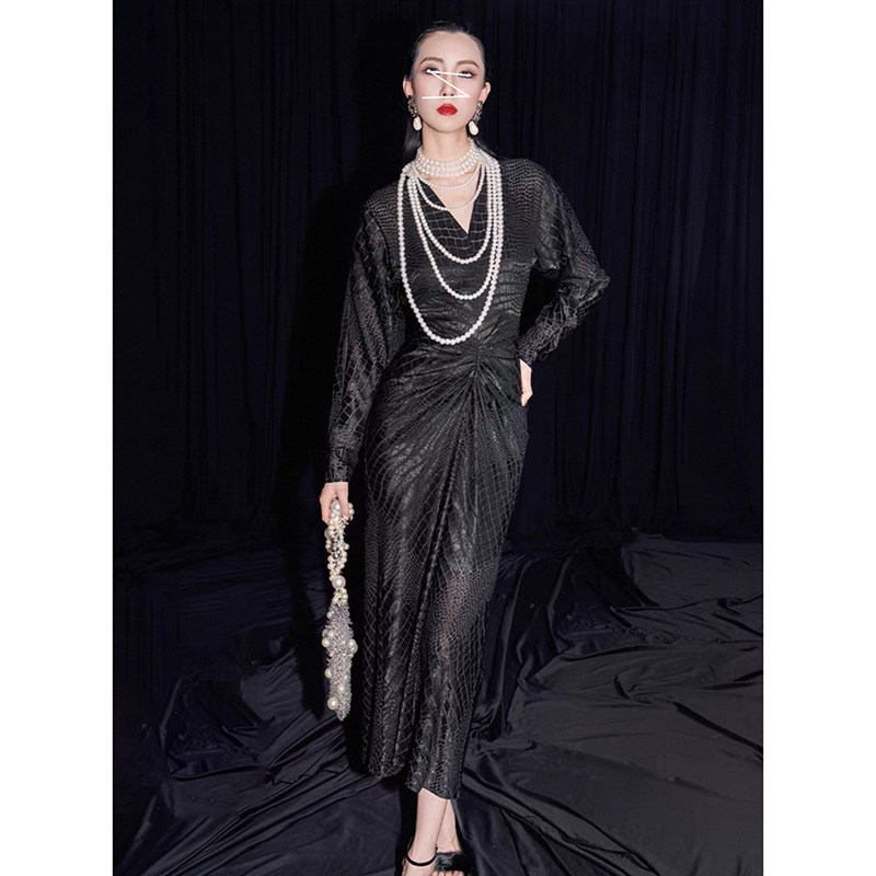 In-Stock Vintage Rayon Acetate Crocodile Pattern Jacquard V-Neck Bodycon Dress with Slit and Pleated Design, Long Dress
