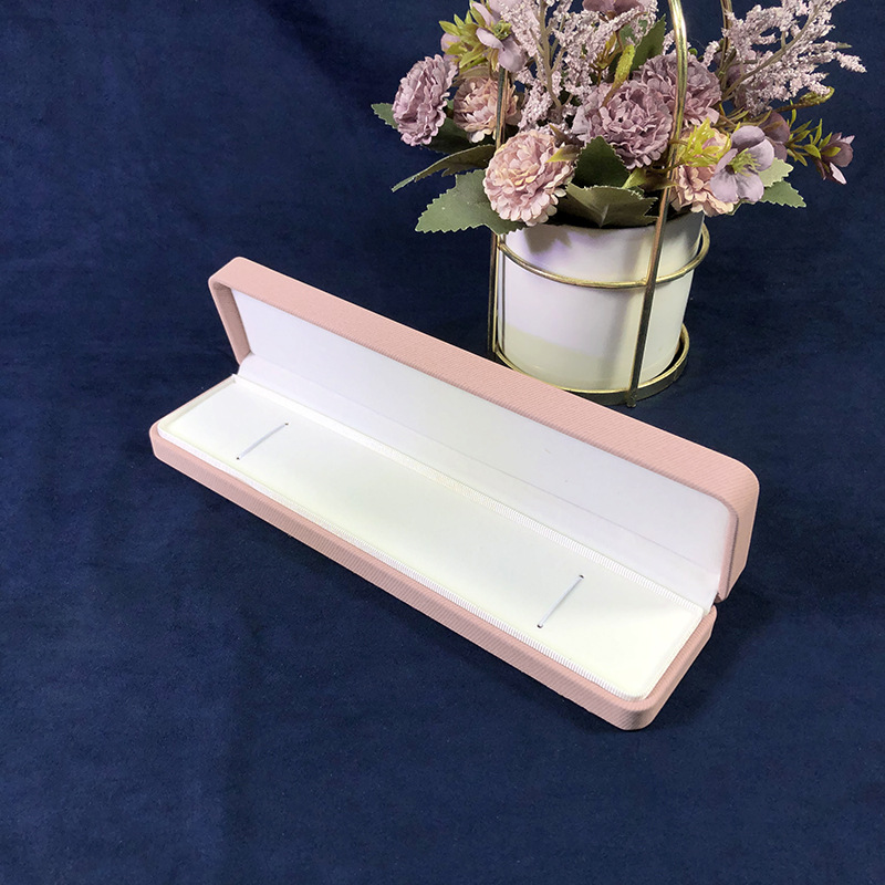 Cubierta de ángulo redondeado fresco caja de joyería de cuero PU caja de embalaje de joyería de moda anillo brazalete embalaje de joyería