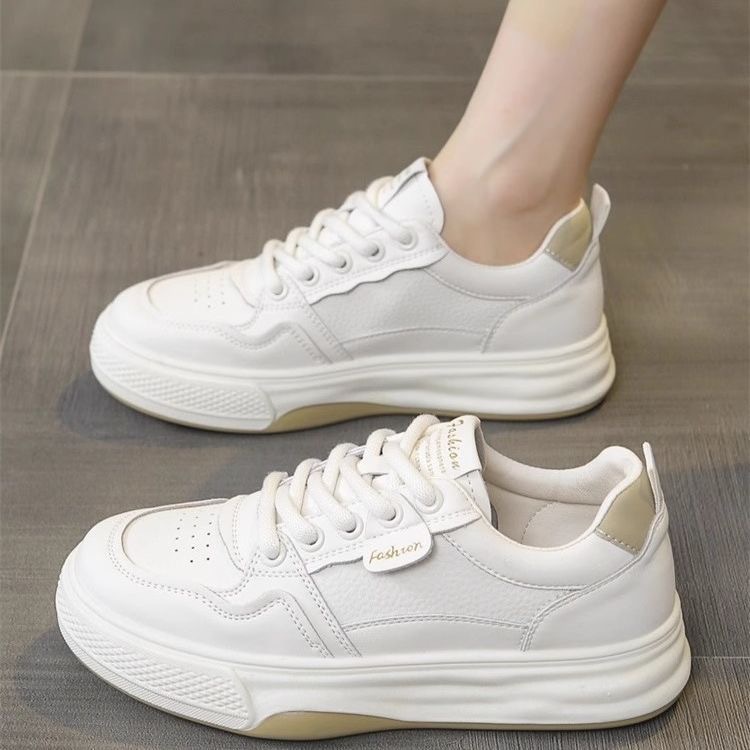 2025 primavera zapatos de mujer nuevos zapatos transpirables pequeños zapatos blancos de mujer versátiles zapatos de skate casuales deportivos de base gruesa estudiantes coreanos
