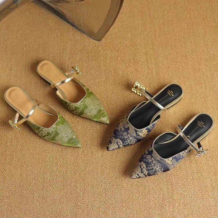 New Chinese Style Jacquard Rhinestone Low-Heeled Half-Slippers for Women Summer New Style Thick Heel Pointed Toe Lazy Toe Sandals New Chinese Style Jacquard Rhinestone Low-Heeled Half-Slippers for Women Summer New Style Thick Heel Pointed Toe Lazy Toe Sandals
