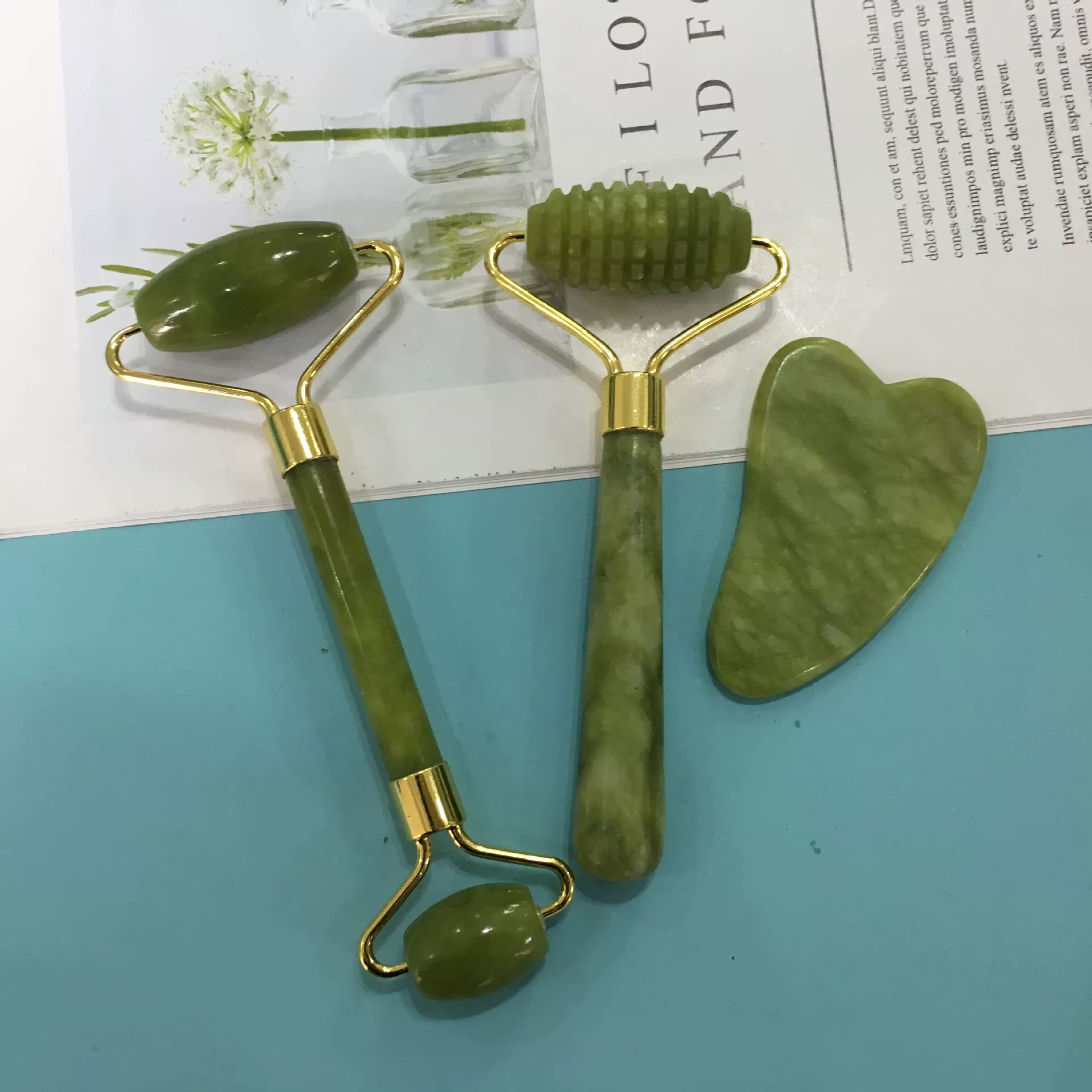 Набор Jade facial roller и Gua Sha, натуральный камень, двойная головка ролика + скрабер, компактный