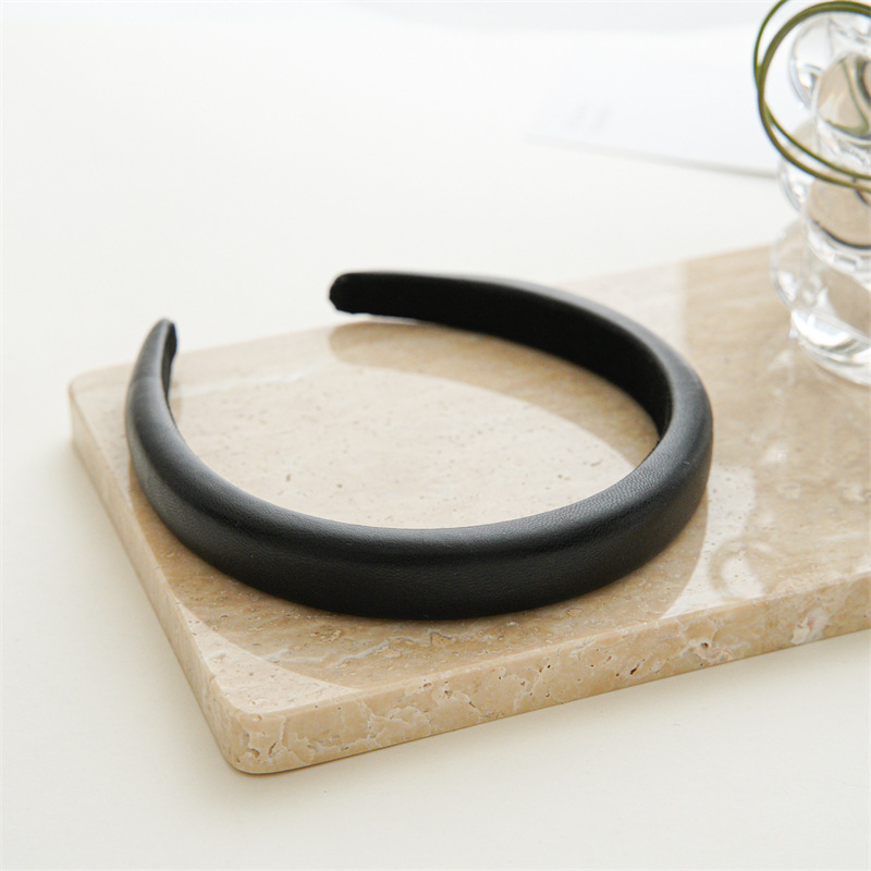 Bandeau minimaliste en cuir noir et argent, bandeau haut de gamme polyvalent français de couleur unie, bandeau haut de gamme crânien, épingle à cheveux pour lavage du visage._voghion.com