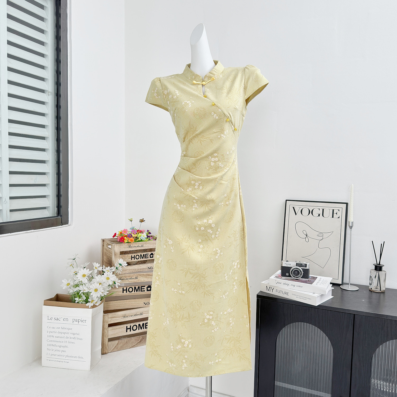 Like New, Modern Chinese-style Jacquard Improved For Women, Stunning Summer Cheongsam With A Collared Waist-cinching_ecoleips.com
