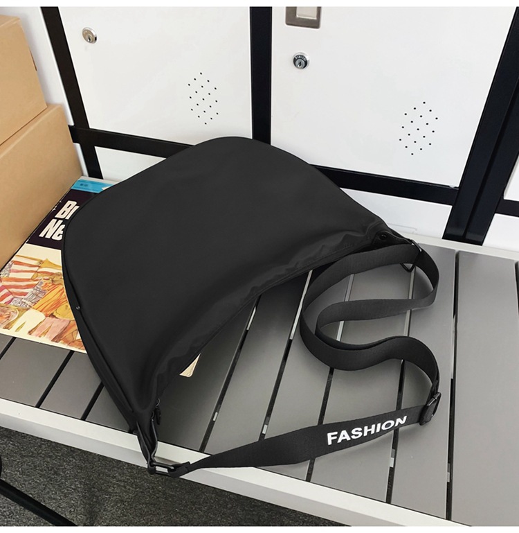 ins Simple nylon fabric crossbody bag for women 2023 new Korean style fashionable single-shoulder dumpling bag for students, trendy single-shoulder bag undefined
