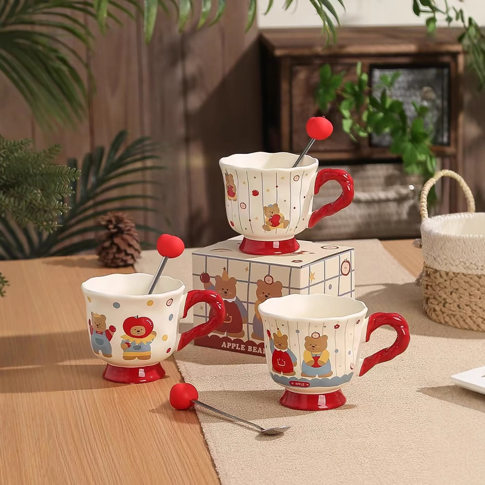 Taza de oso de cerámica de personalidad creativa, taza de regalo de mano, taza de café de manzana linda y linda, taza de alto valor