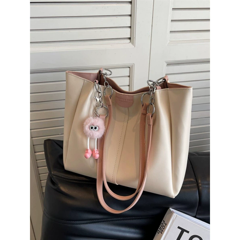 Capacious fashionable universal shoulder bag, small one-shoulder bag