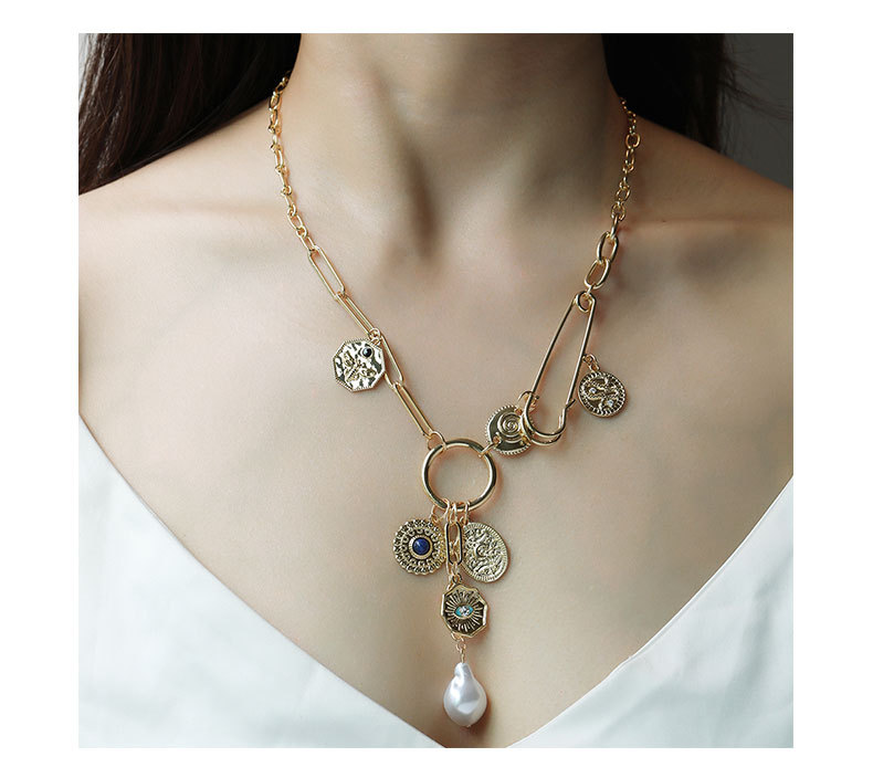 Pendant Necklace Classification Zinc Alloy Chain Material Retro Shiny Devil's Eye Flower Zinc Alloy Wholesale Pendant Necklace
