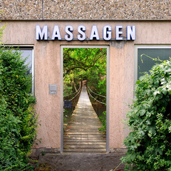 尚易木頭吊橋森林入戶門衣櫃裝飾牆貼自粘浴室翻新廠家批發門貼紙