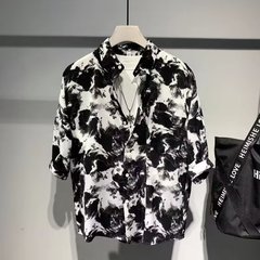 夏の半袖シャツ男性のファッションブランドがゆったりしていて高級感があります。