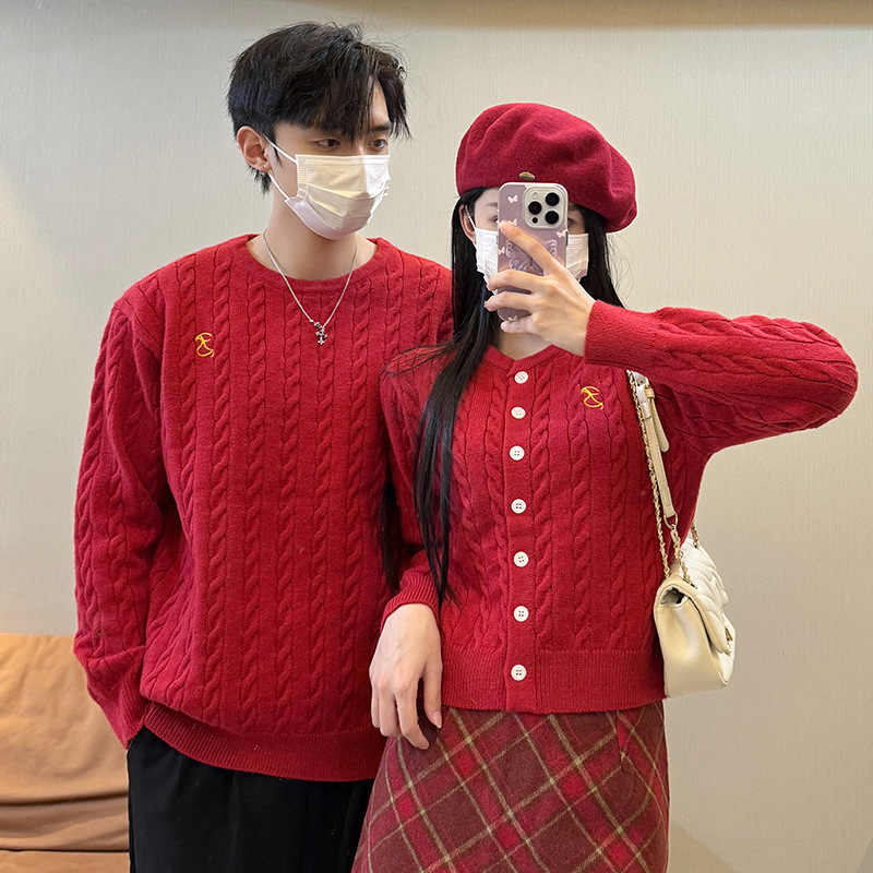 订婚宴情侣装早秋新款秋季百搭喜庆刺绣设计感圆领外穿毛衣针织衫