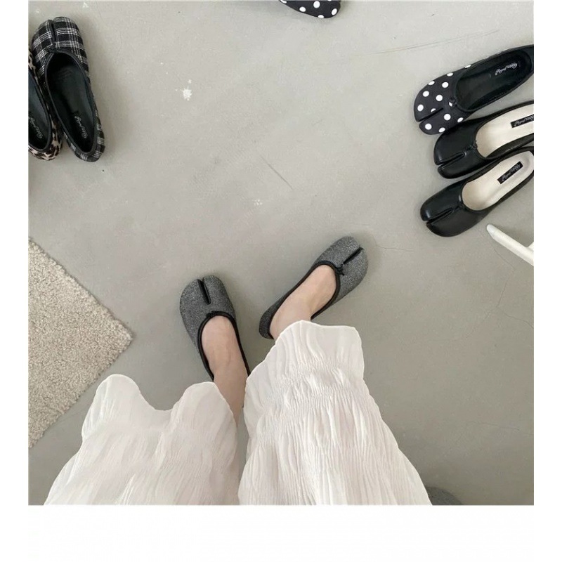 20234 Geteilte Schuhe für Damen mit flachen Sohlen, Frühlings- und Herbstpferd, kleine Schweinehufe, geteilte Zehen-Lazy-Einzelschuhe,_voghion.com