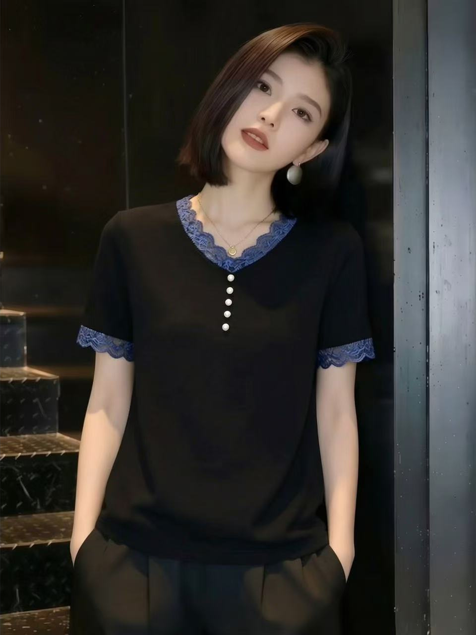 Áo thun ren cổ V tay ngắn nữ phong cách Hàn Quốc — đen