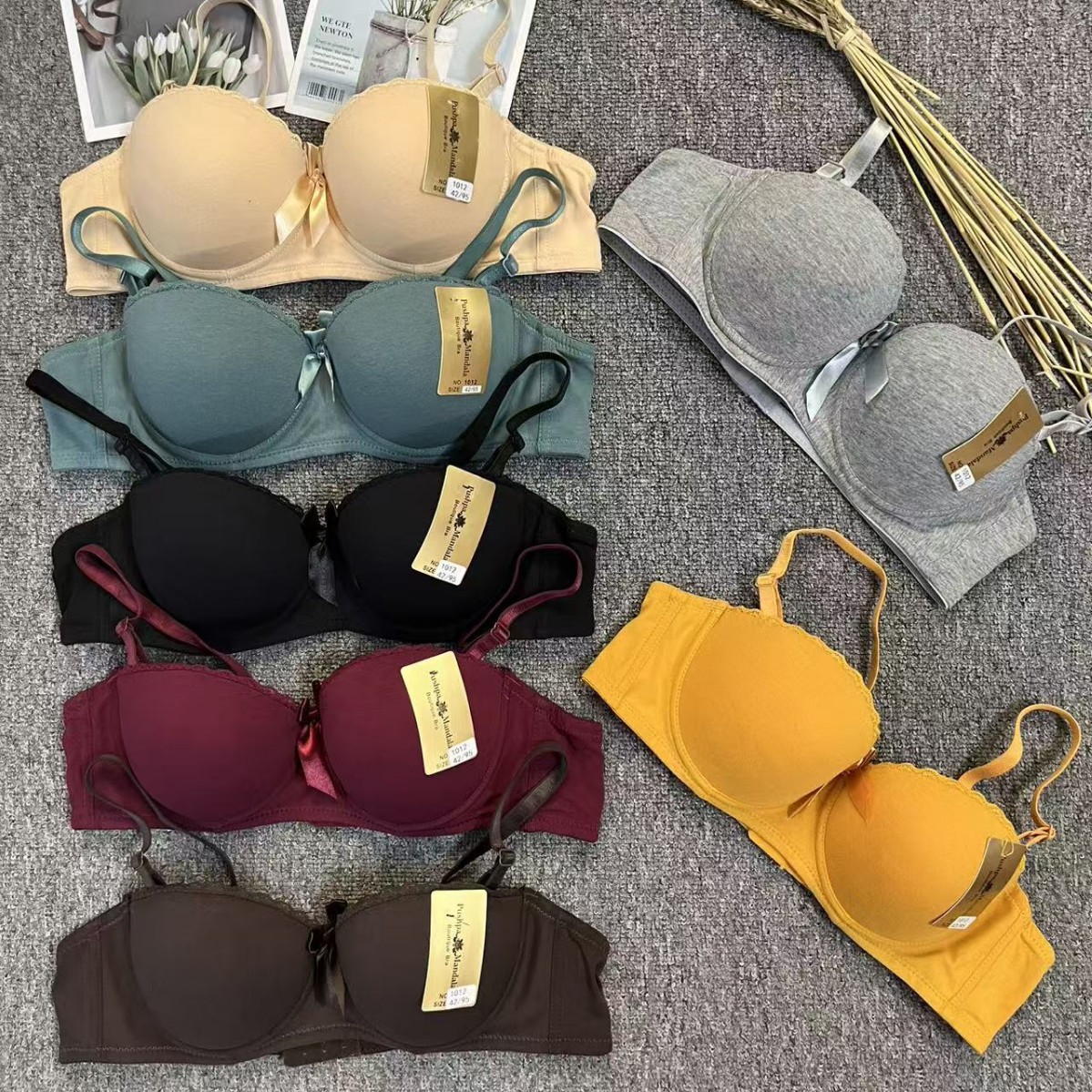 Cordillera de hombro desmontable de mujer ropa interior dibujada sin anillo de acero sin marcas de pecho pequeño sexy cómodo brastock