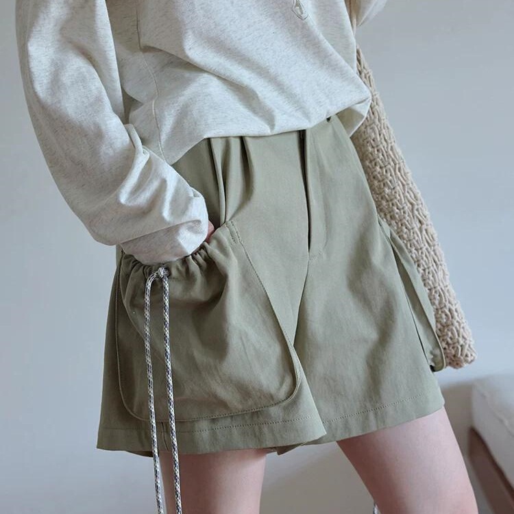 High-waisted drawstring cargo shorts, slimming and versatile, lightweight for summer, plus-size drawstring wide-leg casual shorts