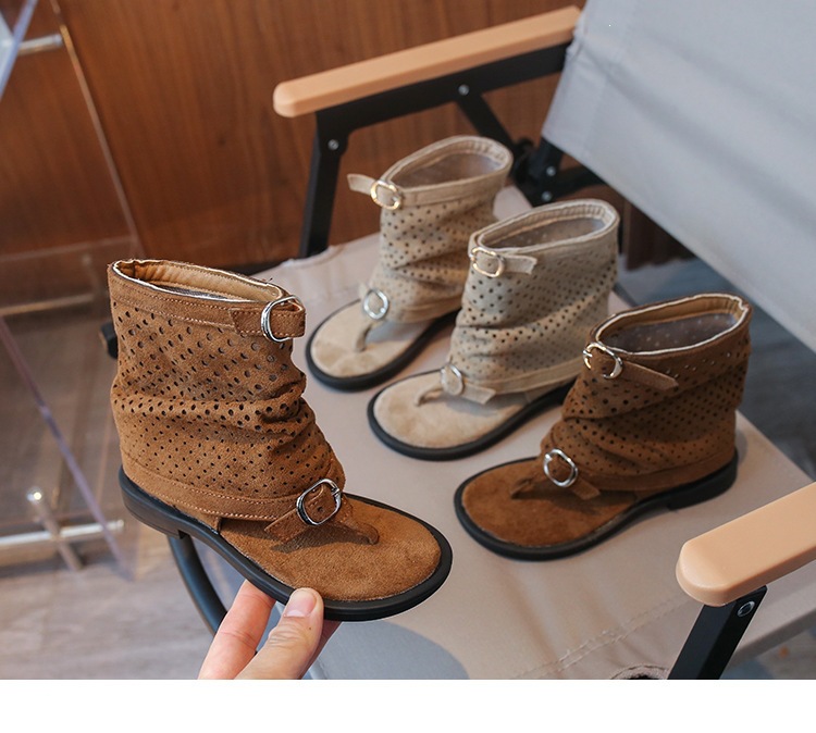 Romerska sandaler för flickor med spänne och öppen design_voghion.com
