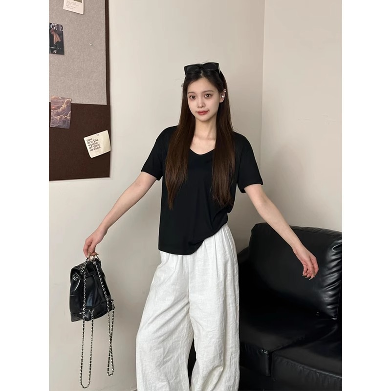 검은색