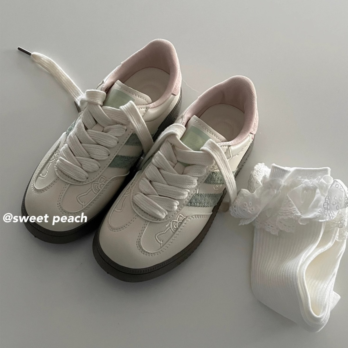 Cute Kitty Gato zapatos blancos para mujeres 2026 verano nuevo skate de verano nicho universal zapatos deportivos casuales
