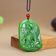 天然颜色上山虎碧玉色吊坠，十二生肖虎情侣珠宝项链