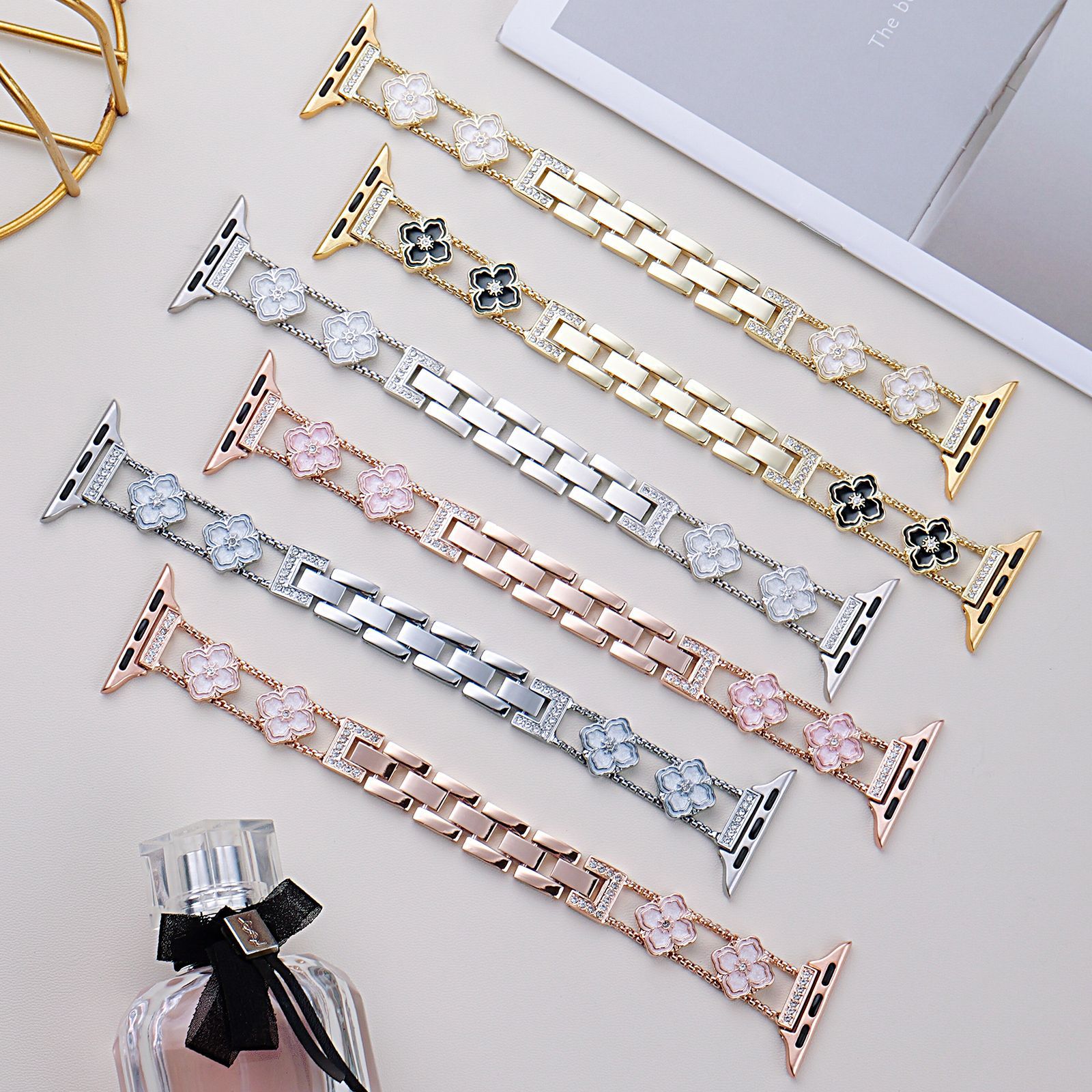 New Model Suitable for Apple Watch S11 Four-Leaf Clover Petal Strap Applewatch Metal Women's Watch Chain 14mm