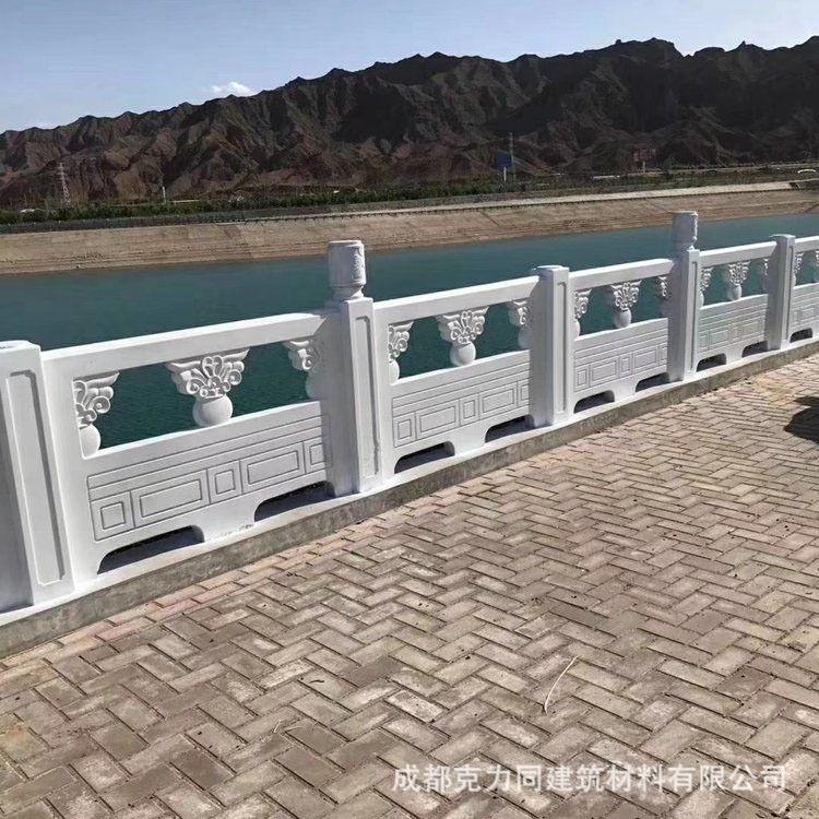 水泥栏杆栈道河道池塘桥梁安全防护混凝土仿石护栏【实力厂家】cc