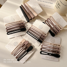 �̿�ɫ�o��������l�l�A�����Aǰ�~��߅�A�l��һ�֊A��Ů�^���