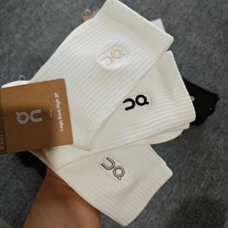 New on Socks 3-Pair Pack Couple Style Solid Color Black and White Trendy Socks Fashion Embroidered Casual Cotton High-Top Socks