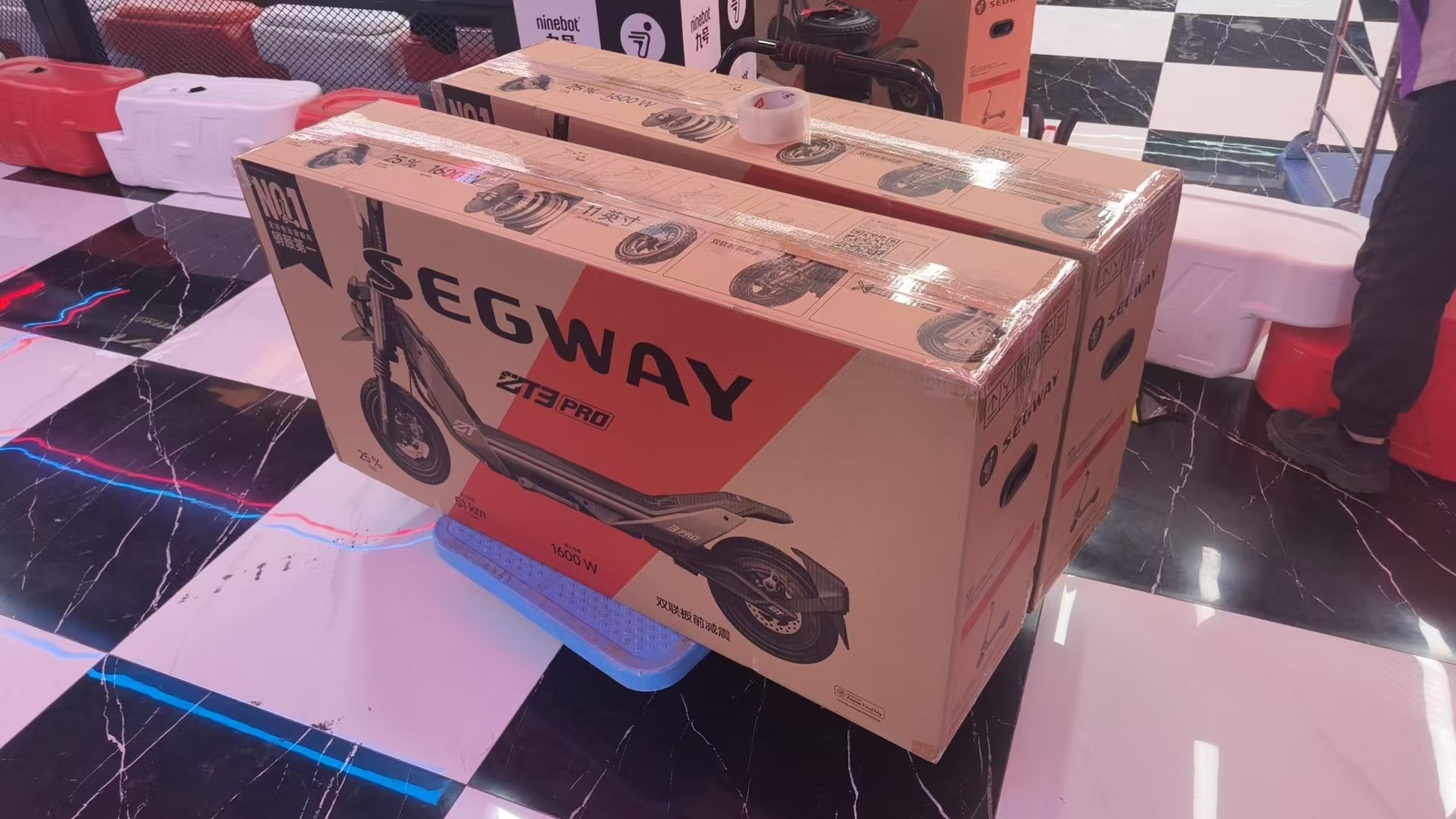 No. 9 ZT3 Pro Original Authentic Two-Wheel Electric Scooter, Foldable Adult Transport Vehicle
