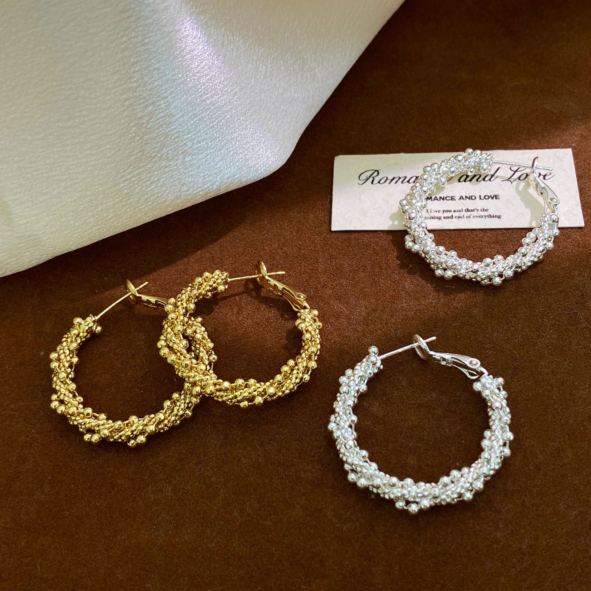 Copper-Plated Real Gold High-End Light Luxury Winding Hoop Earrings for Women, New Niche Fashion Temperament Earrings