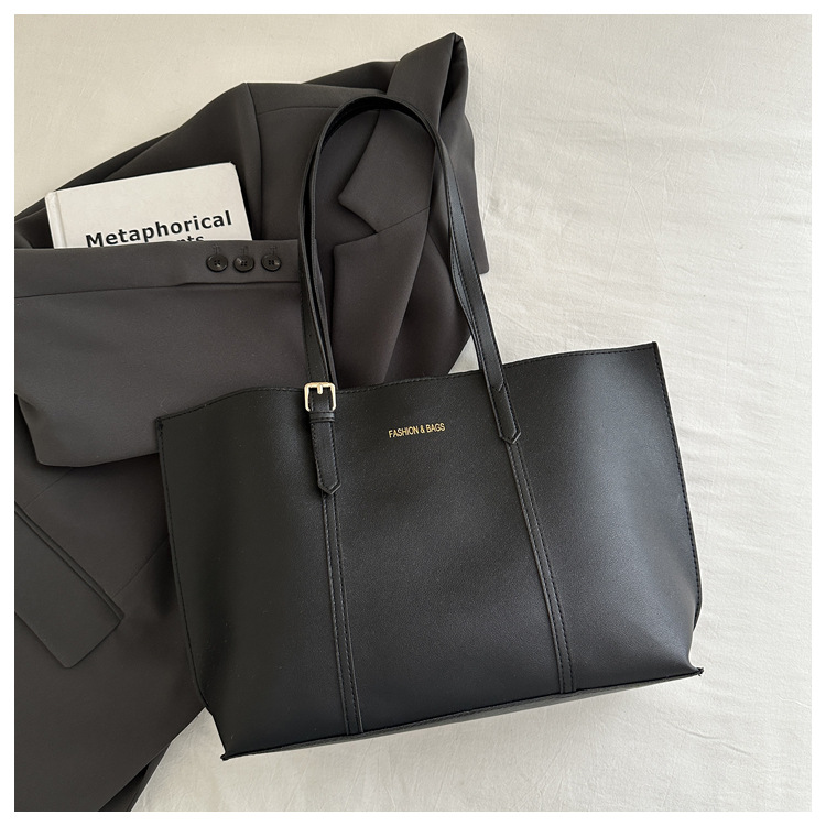 Wholesale of retro, simple and elegant tote bags from the manufacturer. New stylish, large-capacity single-shoulder bags for commuting and casual use undefined