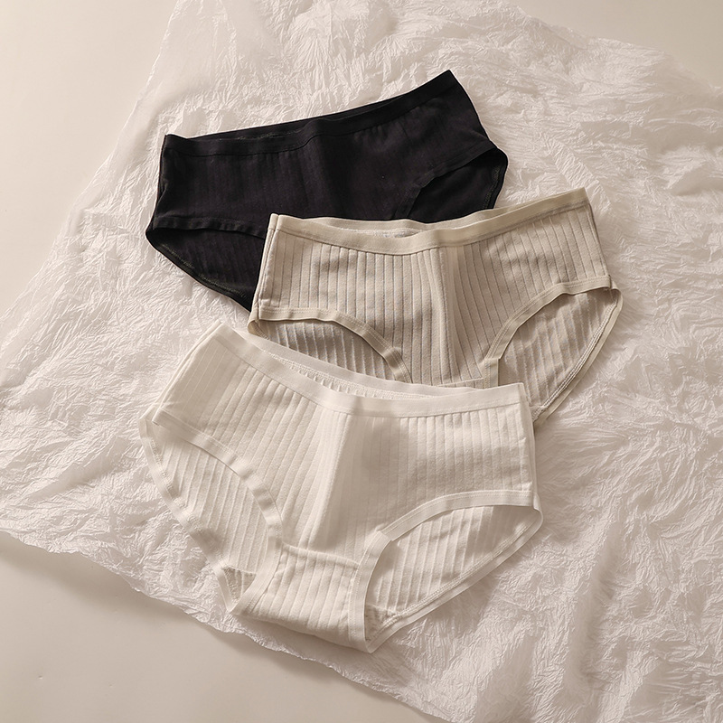 Factory in stock direct sales pure cotton underwear Women's Student Japanese mid-waist simple breathable girl briefs wholesale